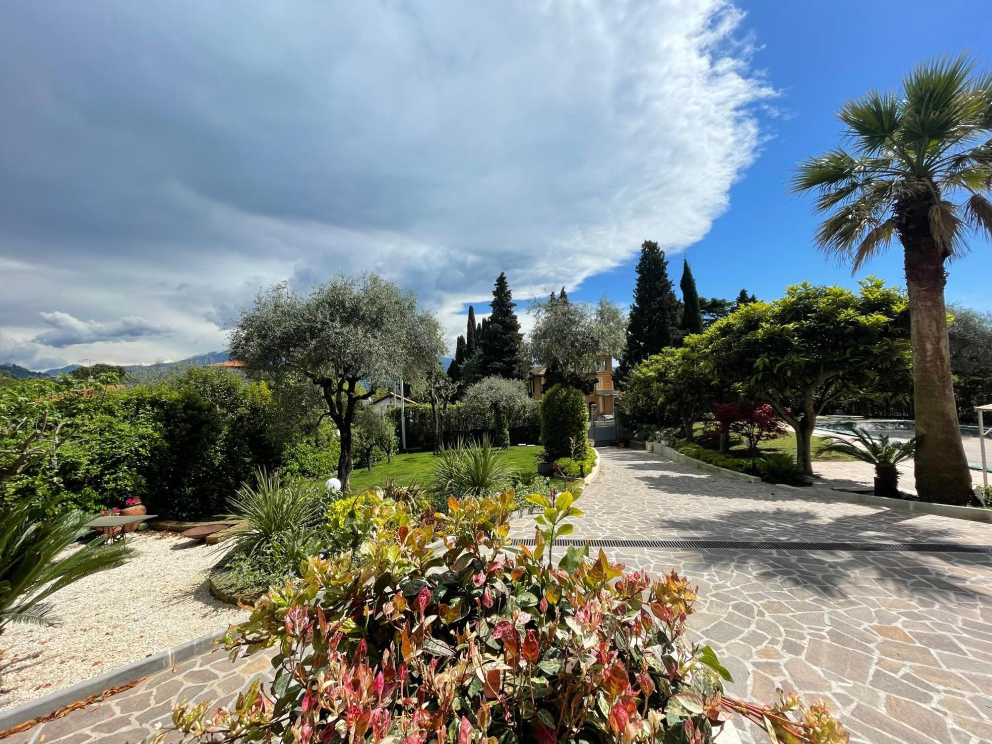Villa Lou Toscolano Maderno Eksteriør billede